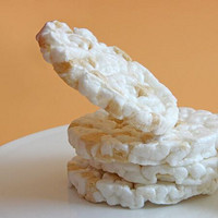 ivenet 艾唯倪 家的海苔味大圆米饼，既划算又好吃，真的推荐，值得大家购买