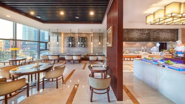 地铁直达近乐园,周末不加价!宁波君亭酒店(罗蒙环球乐园店) 豪华大/双床房2晚连住套餐(含双早+暖心粥+首日minibar)