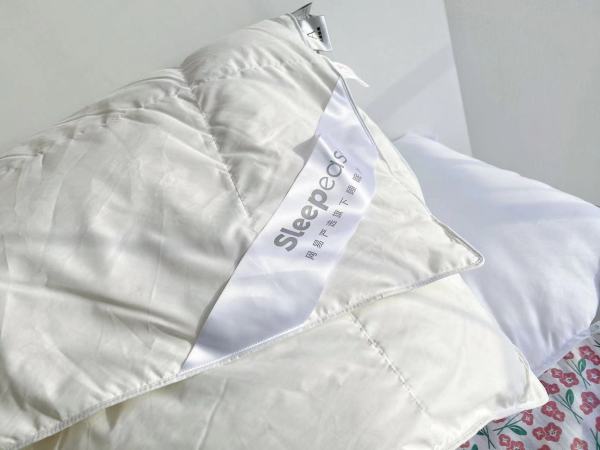 小编尝鲜| 软fufu的羽绒被让我爱不释手,连猫猫都被吸引了!