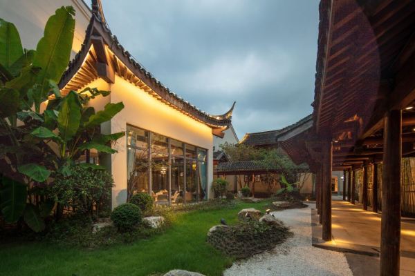 景区内,住进汉文化主题酒店!西塘光年酒店 礼记双床房/风雅大床房2晚(双早+入住权益等)