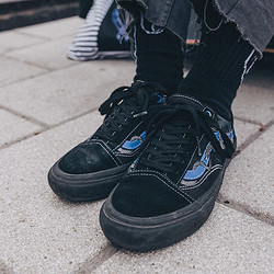 VANS 范斯 x BREANA  Old Skool 中性款滑板鞋 VN0A5FCBY40