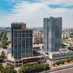 近核心景区，周末不加价！宁波真和大酒店 行政总裁套房-会客尊享1晚（含早餐2份/天+双人逸庭大堂吧逸享茶点1份）