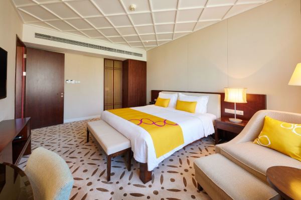 华北亲子酒店天花板!Club Med Joyview北京延庆度假村 乐璟尊享豪华房1晚套餐(含2大1小早餐+2大1小室内水乐园畅玩等)