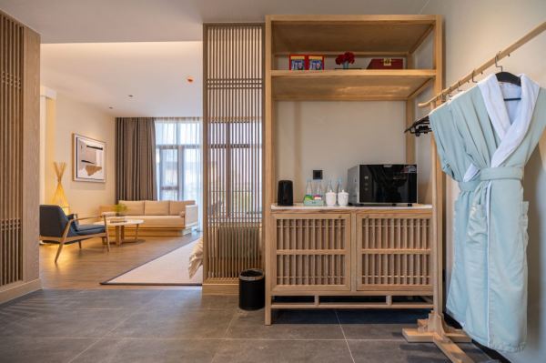 客房价格住独栋,周末暑期不加价!婺源婺女洲茶圣精舍 独栋双床1晚套餐(含双早+婺女洲双人门票+飞鸟乐园双人门票等)