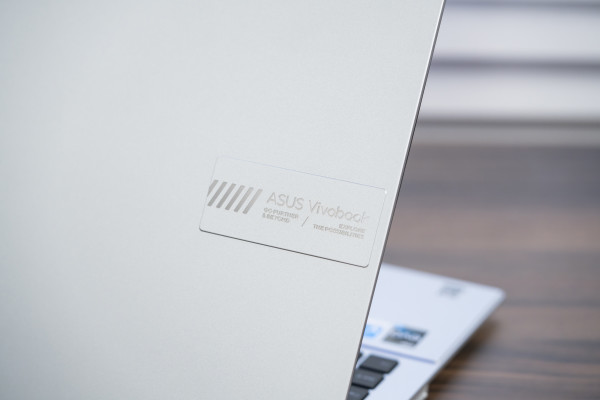 众说纷纭:ASUS 华硕无畏15i 2023 15.6英寸轻薄性能本