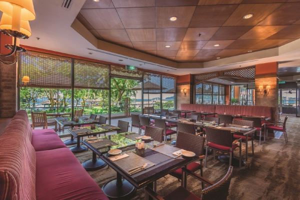 送免费浮潜2份,周末不加价!马来西亚沙巴太平洋丝绸酒店 精品特大床房1晚(含2大2小早餐+免费浮潜等)