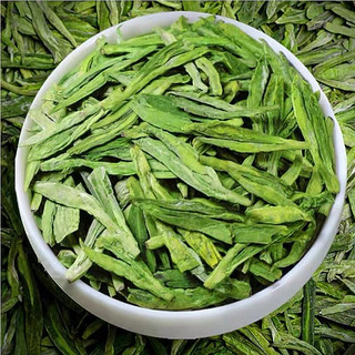 山间饮茗明前龙井新茶绿茶特级豆香型罐装 口粮 绿茶 125g * 1罐