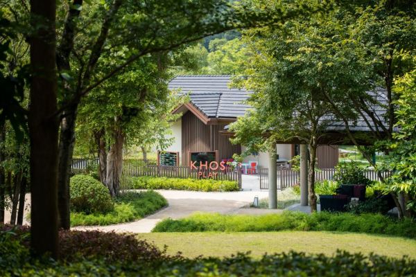 瑰丽旗下轻奢亲子酒店，送200远餐饮额度！广东清远芊丽酒店 豪华大床房1晚套餐（含双早+免费升级房型+2大2小温泉体验等）