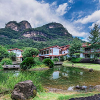 武夷山地区元老级度假酒店，宿于茶园山水间！南平武夷山庄(武夷山景区武夷宫店) 指定房型2-3晚套餐