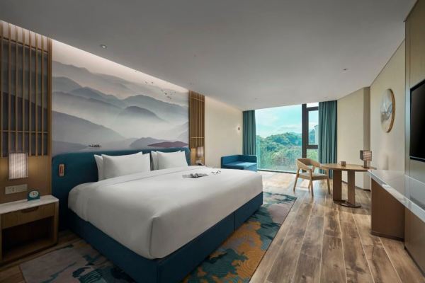 日历房5.7折!江浙沪遛娃避暑囤!Club Med Joyview千岛湖度假村 高级大床房2晚连住套餐(含双早+儿童早餐+家庭欢乐空间+室内球类运动玩乐)