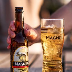 Magners 美格娜斯 麦嘉乐（MAGNERS） 苹果 汽酒 西打酒 330ml*6瓶 整箱装 爱尔兰原瓶进口