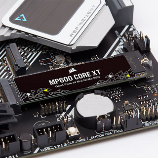 USCORSAIR 美商海盗船 MP600 CORE XT M.2 固态硬盘 4TB PCI-E 4.0