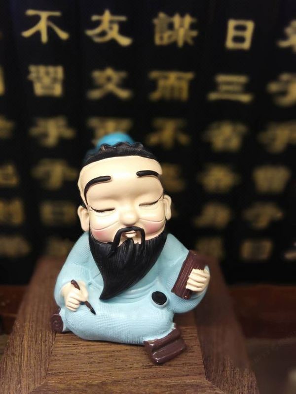 孔庙一墙之隔的白菜酒店!周末不加价!曲阜子曰漫居酒店 特惠双床房1晚