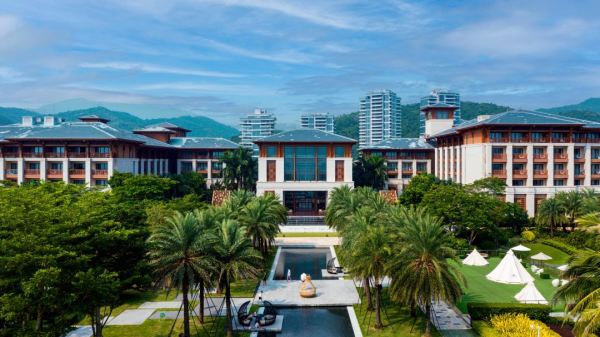 坐拥豪华园景 深圳佳兆业万豪酒店 豪华园景房1晚套餐（含双早+儿童乐园+萌宠乐园+旅拍）