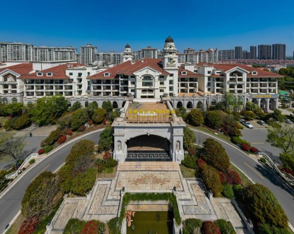 上海自驾1个多小时,去早茶之都吃蟹黄汤包!泰州碧桂园凤凰酒店 漫悦·花园房1-2晚套餐(双早+儿童游乐城堡+溱湖湿地公园门票/正餐/水上森林门票等)