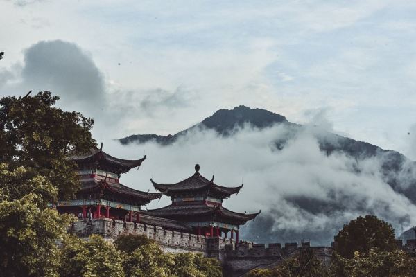 闽越水镇景区内!周末不加价!福州闽越水镇安嘉悦酒店 高级房1晚(可选双人寻梦演艺嘉宾座/炉鱼悦享套餐)