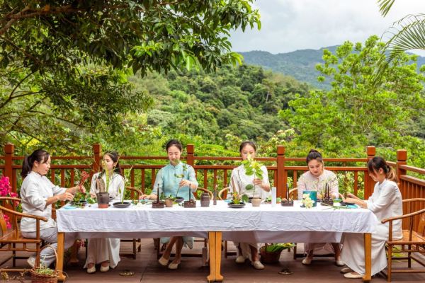 海南环岛自驾!景和鱼很赞!保亭神玉岛玉酒店 黄玉山景大床客房2晚(连住)+双早+神玉岛门票+泛舟游湖票+下午茶+餐饮88元代金券等