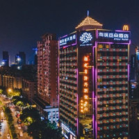 周末不加价！福州海联亚朵酒店 高级大床房1晚+双早