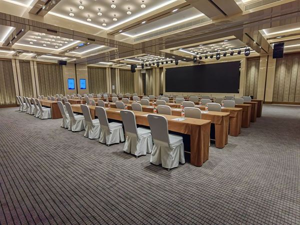 近地铁站/长沙南火车站,周末暑假不加价!长沙温廷豪生酒店 豪华大床房2晚(可拆分)+双早