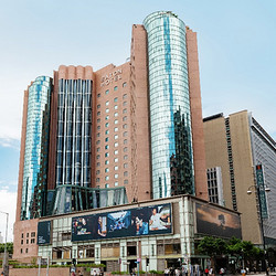 步行可达尖沙咀，门口双地铁！香港逸东酒店(朗廷酒店集团旗下) 逸·雅大床房1晚（含双早+延迟退房等）