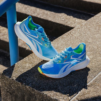 Reebok 锐步 FLOATRIDE ENERGY 5 女子跑步鞋+体恤+袜子+水壶