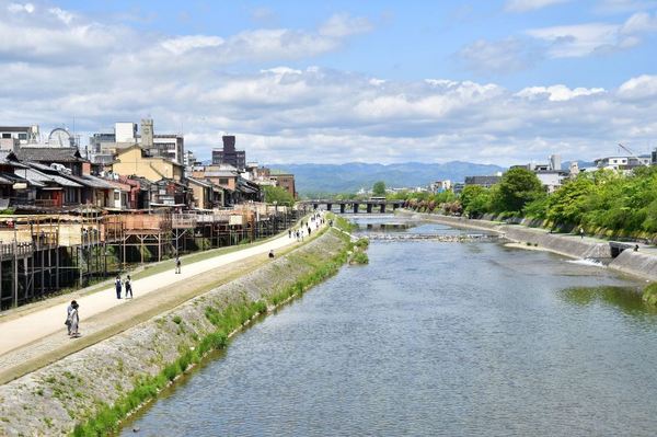 京都黄金地段，吃喝玩都超级方便！日本Agora京都四条 高级双床房 1晚