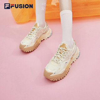 FILA/斐乐 FUSION硬糖厚底女跑鞋