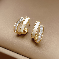 抖音超值购bazaar铜合锆石耳饰