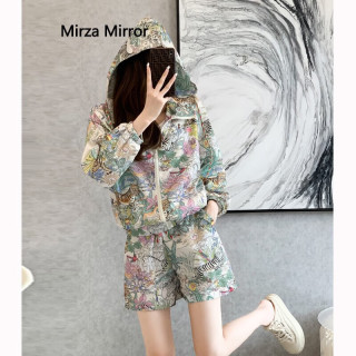 蜜莎蜜拉（Mirza Mirror）早春欧货潮牌短裤套装女夏2023新款连帽防晒服网红炸街运动两件套 浅绿印花套装 S