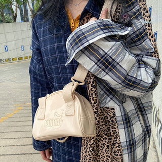 PUMA 彪马 单肩包女包夏季新款mini休闲运动包亮面皮面果冻包斜挎包便携小包 078216-02/流沙色 OSFA