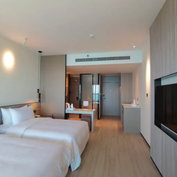 惠东双月湾华美达酒店 雅致海景双床房2晚套餐(含双早 双月湾沙滩