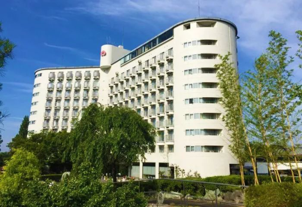 首都圈最大天然温泉,日本皇室也来过!日本传统度假村 标准双床房1晚含双早套餐(另有一泊二食套餐)