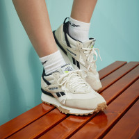 Reebok 锐步 LX2200黑武士 中性休闲运动鞋 GY9768