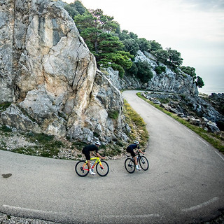 崔克（TREK）公路车 EMONDA SLR 7 P ONE 碳纤维竞赛级无线电变公路自行车 闪耀珊瑚色黄色渐变 门店提取 车架尺寸 - 54CM 24速