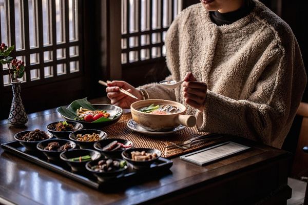 丽江古城里的高颜值酒店！含2餐，餐饮好评！丽江古城安隅酒店 高级大床房2晚连住（双早+接机/接站+正餐+下午茶等）