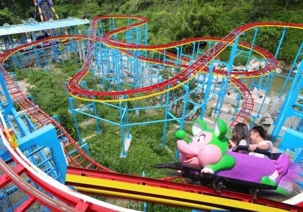 天露山度假区内!暑假周中不加价!广东新兴天露山养生度假酒店 禅缘双床房1晚(双早+天露山+梯田花谷+畅游梅溪小镇+篝火晚会等)