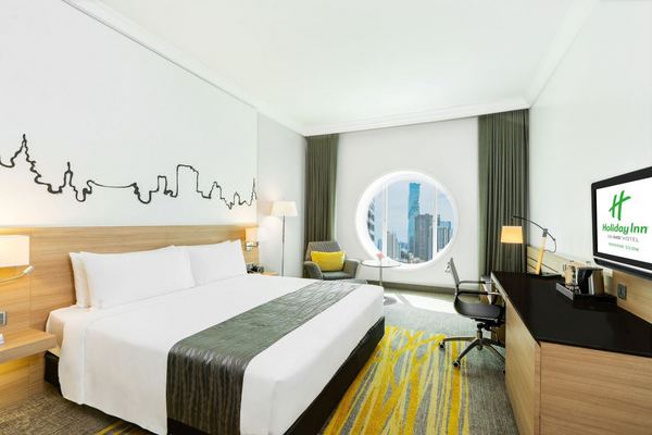 平价战斗机！国庆春节都不加价！泰国曼谷是隆假日酒店 - IHG 旗下酒店 豪华房1晚含双早（可升房）
