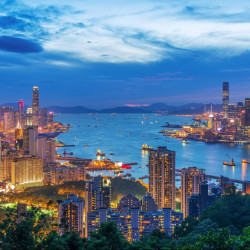 比单订便宜多了，多个航班可早飞晚回！国泰航空 北京-香港往返机票含税双人套票（可选4日/5日往返）