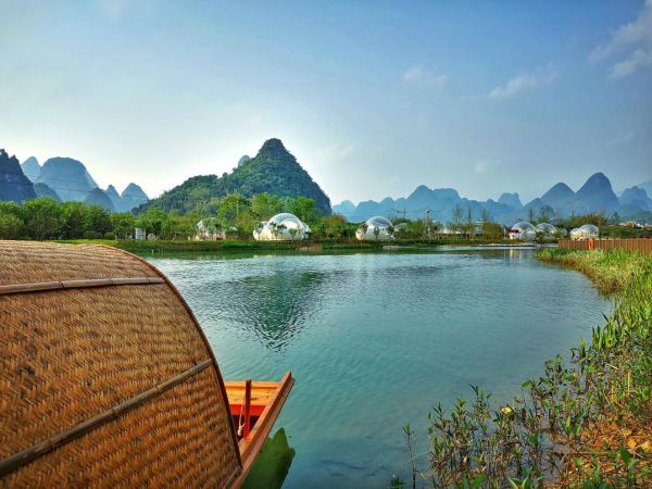 住进“人民币上同款”桂林地标山水里！阳朔三千漓君澜度假酒店2晚含早+度假区家庭门票