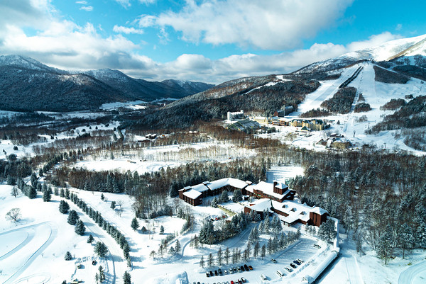 不滑雪也玩得爽歪歪，在顶级度假村住100㎡套房！日本北海道星野集团RISONARE Tomamu 双人间套房1晚套餐