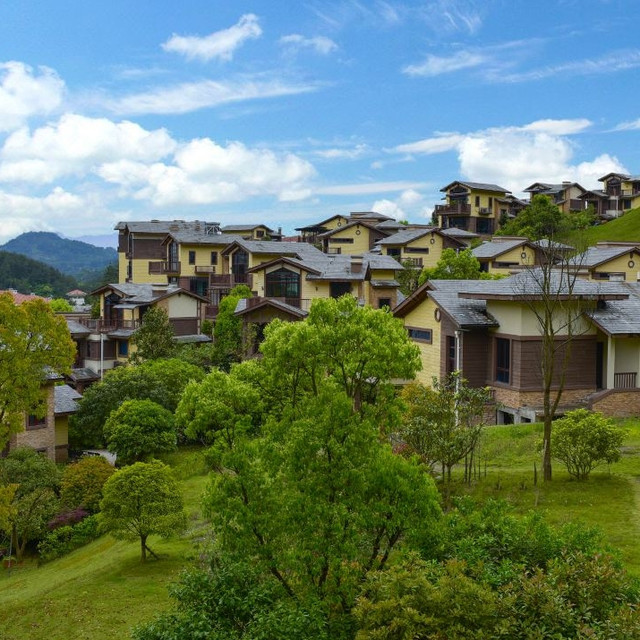 武陵源核心景区内，基础房型面积70㎡起跳！湖南张家界碧桂园凤凰套房酒店 森氧套房2晚连住套餐（含双早+双人咖啡蛋糕下午茶套餐等）