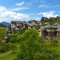 武陵源核心景区内，基础房型面积70㎡起跳！湖南张家界碧桂园凤凰套房酒店 森氧套房2晚连住套餐（含双早+双人咖啡蛋糕下午茶套餐等）