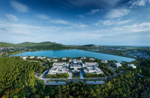 春节部分不加价!徐州园博园涵田度假村 天池房1晚套餐,含早餐+温泉票+精选咖啡