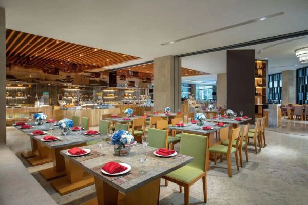 周末游推荐,含餐含门票,全程不加价!上海南翔温德姆酒店 高级大床房1晚套餐(含双早+双人晚餐+古漪园门票等)