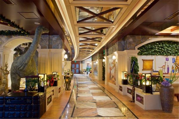 景区官方酒店，到恐龙园入口30米！常州环球恐龙城景尚·恐龙主题度假酒店 森林木屋亲子房1晚（含双早+玩具大礼包）
