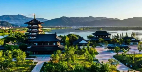 含石林花海双人票,可玩多个项目可夜游!浙江嵊州中翔温泉度假酒店 高级房1晚(双早+免费停车)