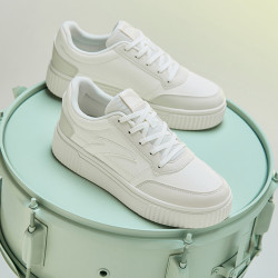 anta安踏板鞋女士夏季经典户外休闲鞋革面防泼水时尚舒适百搭小白鞋