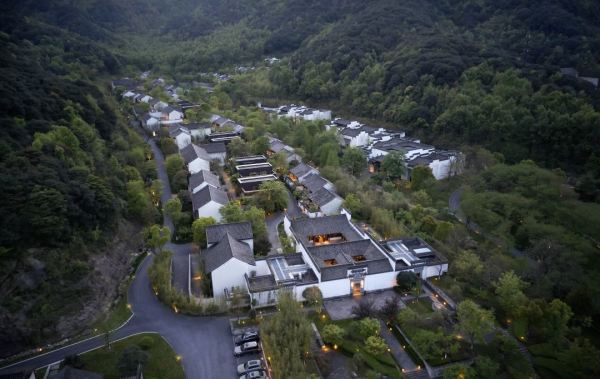 再降价：绍兴顶级酒店，还有周末不加价！绍兴兰亭璞燊酒店(原兰亭安麓)60㎡宛委阁套房2晚+早餐+国风体验+旅拍等