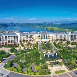 周末不加价！就在景区内！惠州白鹭湖雅居乐喜来登度假酒店 豪华园景双床房2晚连住+含双早+儿童俱乐部等