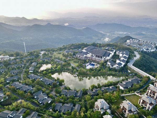 囤!解锁森泊的不加价玩法,遛娃刚需!杭州天域开元观堂 观堂露台大床房1晚套餐(含2大1小早+森泊水乐园门票2张+欢迎水果等)